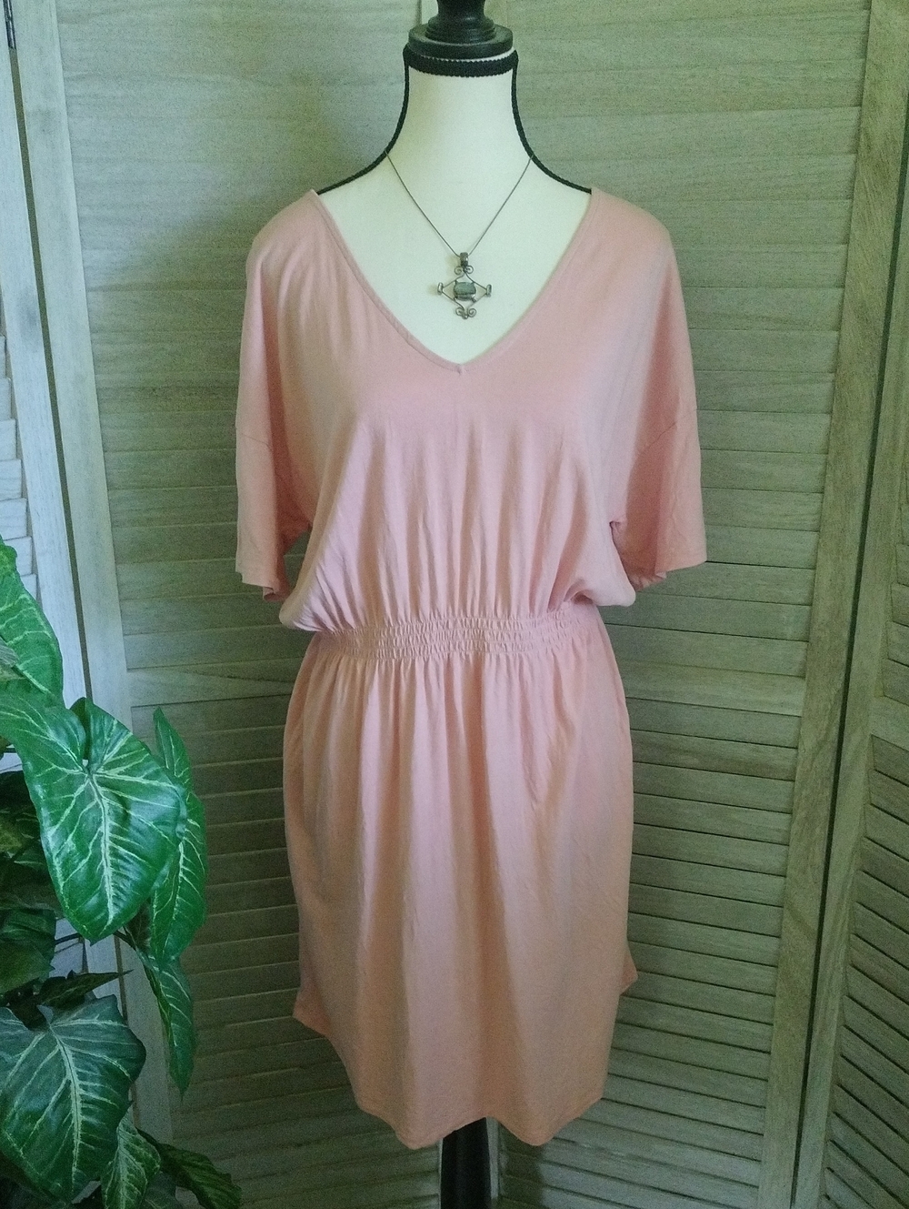 ⚜️ H&M Basic V-neck Jersey Dress - Short Sleeves - Size M - Coral Pink
